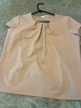 Liz Claiborne Blush Pink Pleated Front Short Sleeve Top